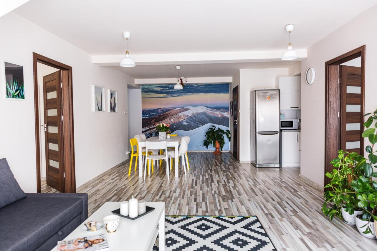 Apartament W Centrum Ustrzyki Dolne Eksteriør billede